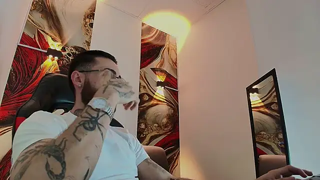 Luke davis01 online show from 11.29.25