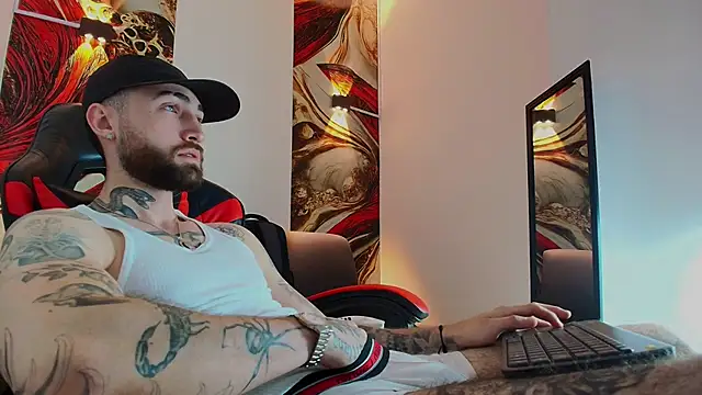 Luke davis01 online show from 12.05.25