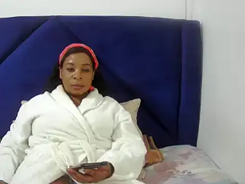 Snapshot of Mishanti chatting on 03.02.25 Mishanti online show from 03.02.25
