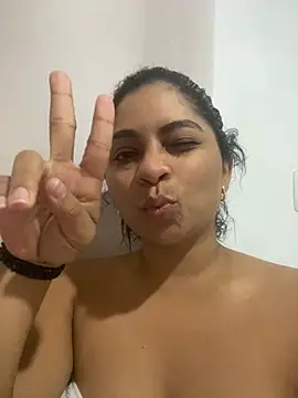 Snapshot of Tana_latin chatting on 02.25.25 Tana latin online show from 02.25.25