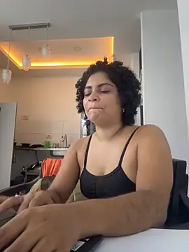 Snapshot of Tana_latin chatting on 10.16.25 Tana latin online show from 10.16.25