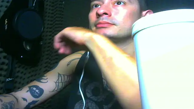 vampireathome online show from 03.17.25