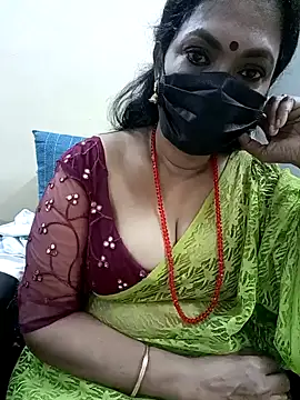 Snapshot of niiveditha chatting on 02.06.25 niiveditha online show from 02.06.25