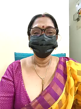 Snapshot of niiveditha chatting on 02.20.25 niiveditha online show from 02.20.25