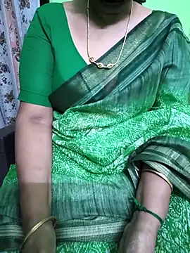 Snapshot of niiveditha chatting on 03.12.25 niiveditha online show from 03.12.25