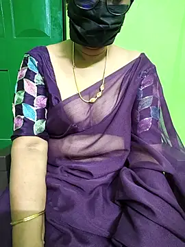 Snapshot of niiveditha chatting on 03.23.25 niiveditha online show from 03.23.25