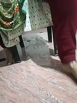 Snapshot of Hot-anjale chatting on 10.25.25 Hot-anjale online show from 10.25.25