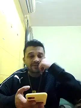 Snapshot of crazyfreaking chatting on 02.15.25 crazyfreaking online show from 02.15.25