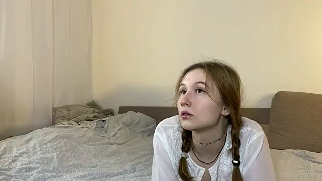 Snapshot of Sabrinaanddaniel chatting on 02.07.25 Sabrinaanddaniel online show from 02.07.25