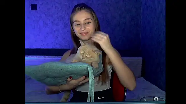 Snapshot of Nana_Rain chatting on 03.10.25 Nana Rain online show from 03.10.25