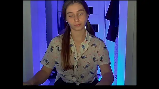 Snapshot of Nana_Rain chatting on 10.12.25 Nana Rain online show from 10.12.25