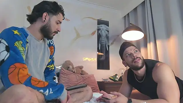 Snapshot of bakersboyssexys chatting on 11.09.25 bakersboyssexys online show from 11.09.25