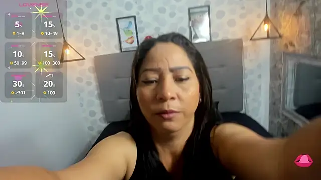 Snapshot of Michelle__taylor chatting on 02.09.25 Michelle taylor online show from 02.09.25