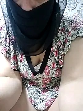 Snapshot of nouhaty chatting on 10.15.25 nouhaty online show from 10.15.25