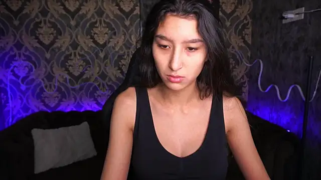 Snapshot of CharmMocco chatting on 02.13.25 CharmMocco online show from 02.13.25