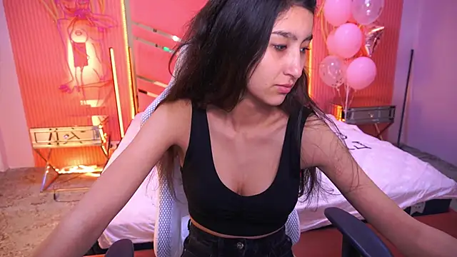 Snapshot of CharmMocco chatting on 02.25.25 CharmMocco online show from 02.25.25