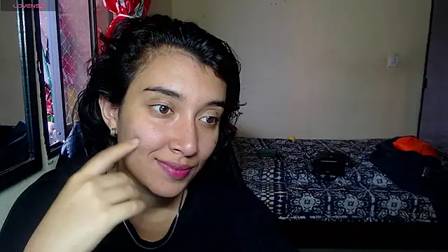 Snapshot of Robin_H00t chatting on 03.03.25 Robin H00t online show from 03.03.25