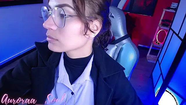 Snapshot of Auroraa_soul chatting on 10.17.25 Auroraa soul online show from 10.17.25