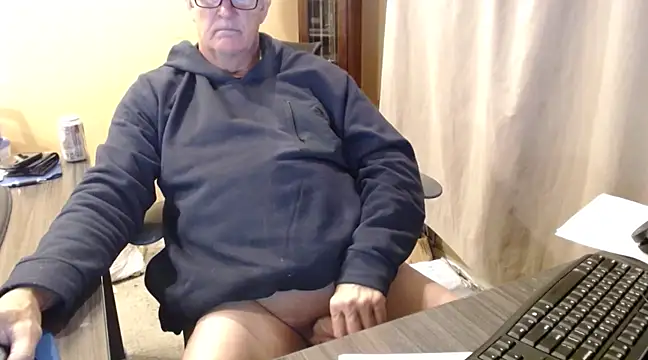 Snapshot of olderandwiser2 chatting on 02.25.25 olderandwiser2 online show from 02.25.25