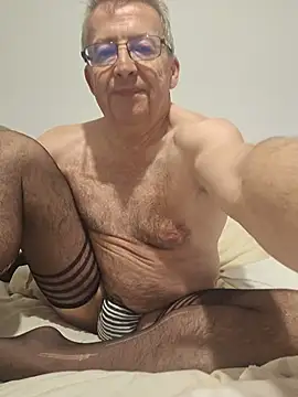 Snapshot of mann4u147 chatting on 09.30.25 mann4u147 online show from 09.30.25