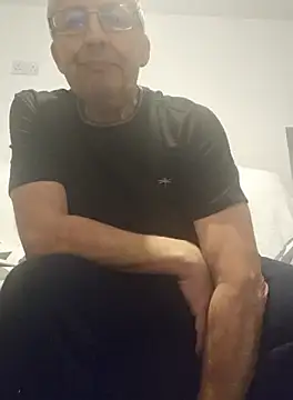 Snapshot of mann4u147 chatting on 10.12.25 mann4u147 online show from 10.12.25