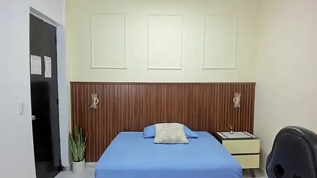 MELINAMARTINS online show from 09.17.25