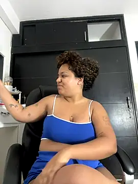 Snapshot of Anitta_bell chatting on 10.01.25 Anitta bell online show from 10.01.25