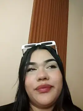 Snapshot of nikki_grey chatting on 10.27.25 nikki grey online show from 10.27.25