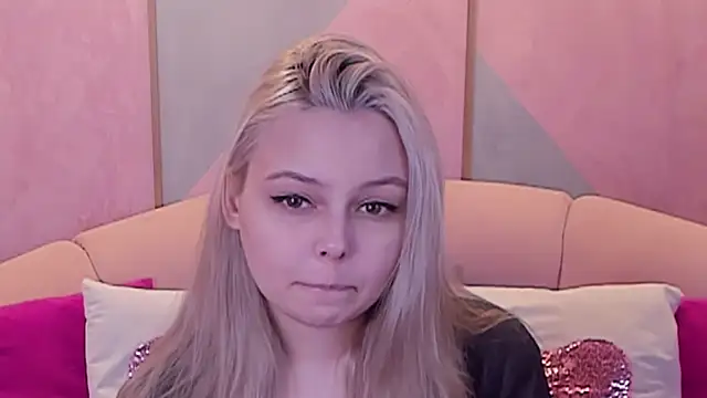 Snapshot of CLAIRE_VOGT chatting on 02.20.25 CLAIRE VOGT online show from 02.20.25