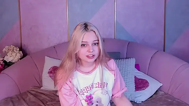 Snapshot of CLAIRE_VOGT chatting on 02.26.25 CLAIRE VOGT online show from 02.26.25