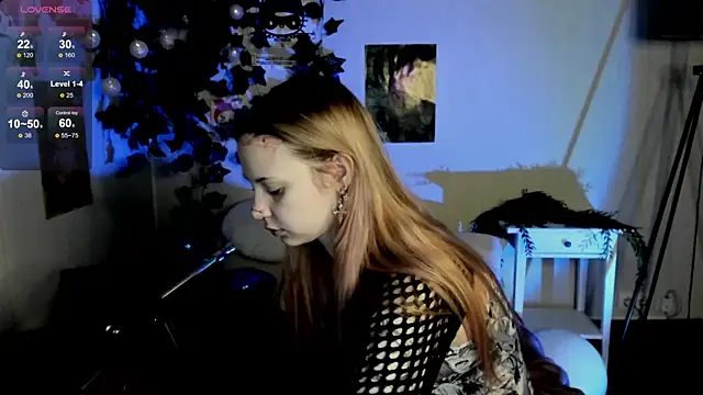 Snapshot of marynixoxo chatting on 02.23.25 marynixoxo online show from 02.23.25