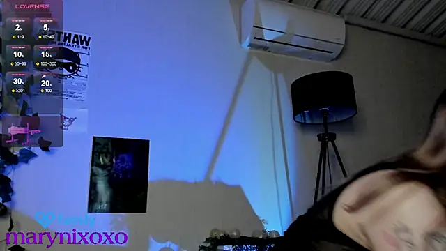 Snapshot of marynixoxo chatting on 03.14.25 marynixoxo online show from 03.14.25