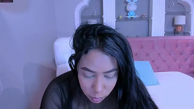 Snapshot of emma_purple_ chatting on 02.26.25 emma purple online show from 02.26.25