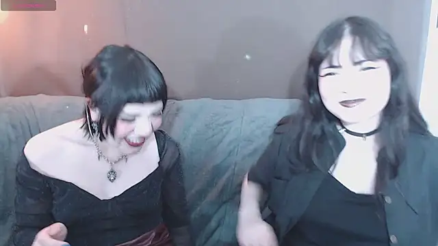 Snapshot of Gothel_4 chatting on 09.25.25 Gothel 4 online show from 09.25.25