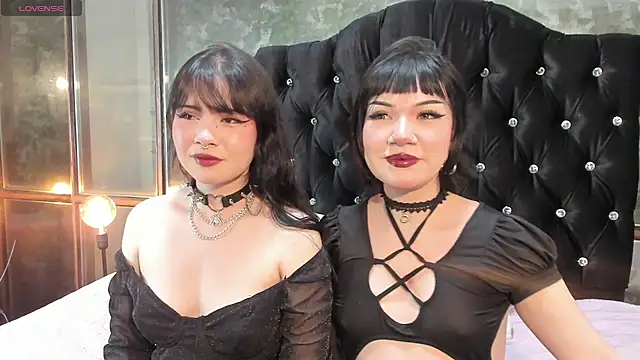 Snapshot of Gothel_4 chatting on 09.30.25 Gothel 4 online show from 09.30.25