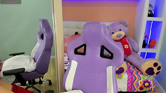 Snapshot of miss___megan chatting on 02.15.25 miss megan online show from 02.15.25