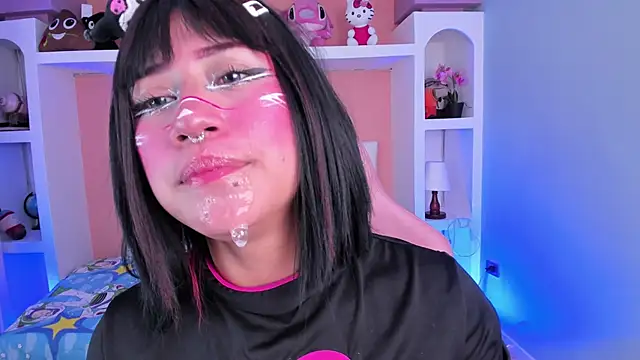 Snapshot of miss___megan chatting on 09.25.25 miss megan online show from 09.25.25