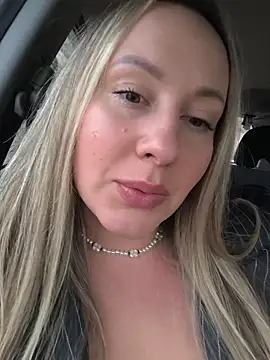 Mona Plus online show from 11.24.25