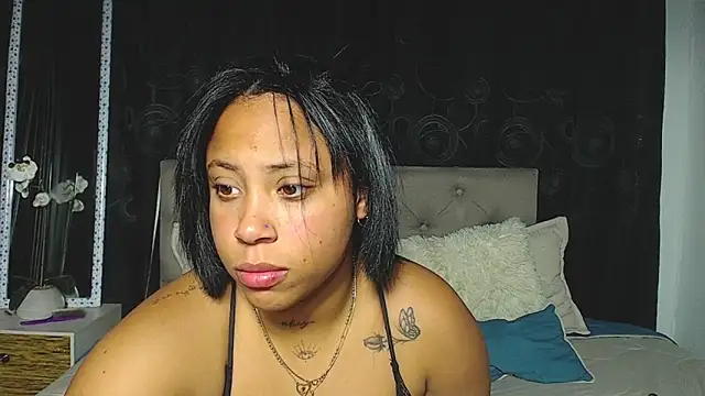 Snapshot of rebeka_kenye chatting on 03.06.25 rebeka kenye online show from 03.06.25