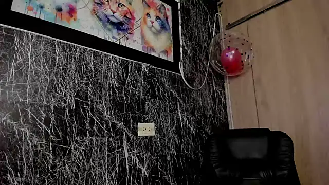 Snapshot of Bellota_Girl chatting on 02.26.25 Bellota Girl online show from 02.26.25