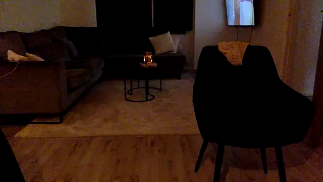 Snapshot of Bleueyez007 chatting on 02.22.25 Bleueyez007 online show from 02.22.25