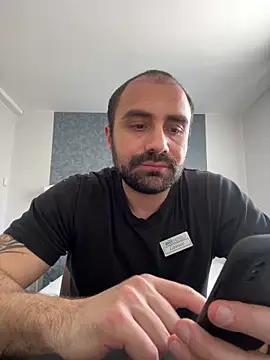 Snapshot of morfeoX chatting on 02.23.25 morfeoX online show from 02.23.25