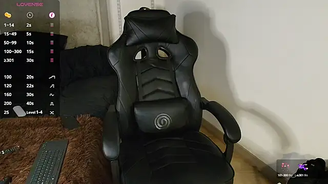 Snapshot of kevin_jef chatting on 02.21.25 kevin jef online show from 02.21.25