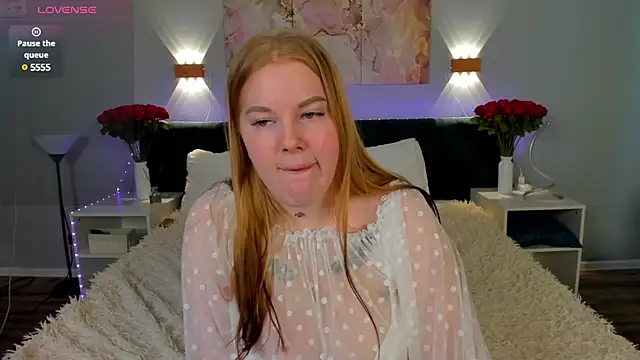 Snapshot of DonnaSmith chatting on 03.10.25 DonnaSmith online show from 03.10.25