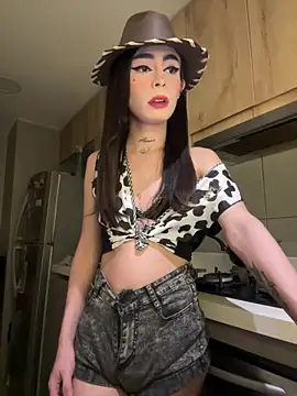 Snapshot of candycami19 chatting on 03.21.25 candycami19 online show from 03.21.25