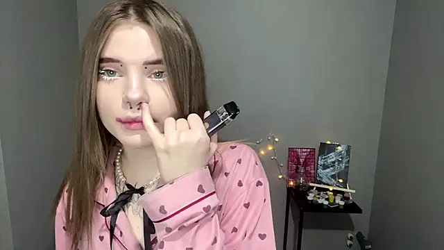 CarolinePepper online show from 03.10.25