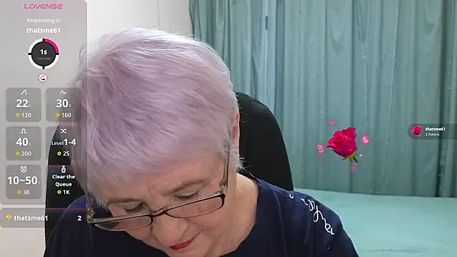 Sandra Snowflake online show from 11.28.25