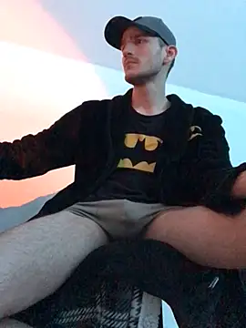 Snapshot of yoyoboy988 chatting on 03.05.25 yoyoboy988 online show from 03.05.25