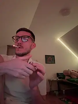 Snapshot of yoyoboy988 chatting on 03.17.25 yoyoboy988 online show from 03.17.25