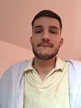 Snapshot of yoyoboy988 chatting on 03.18.25 yoyoboy988 online show from 03.18.25